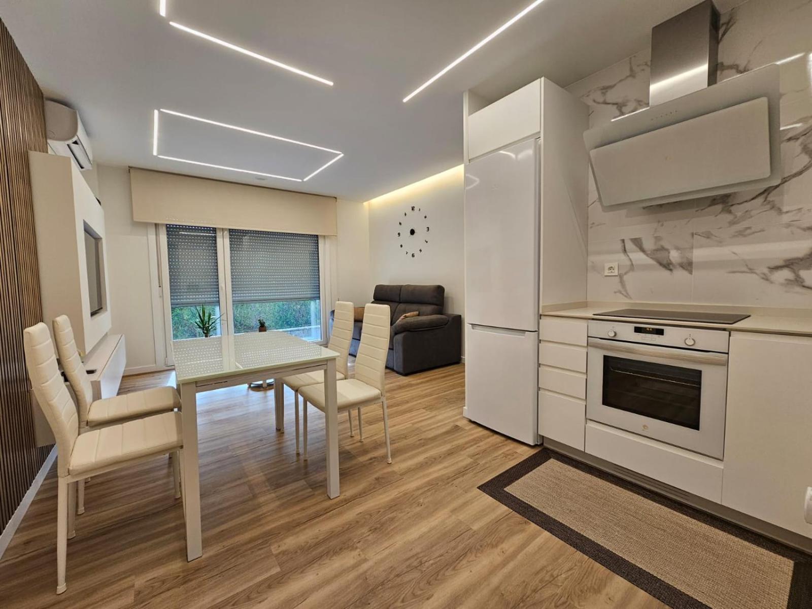 Rest Pedrouzo Apartment Bagian luar foto